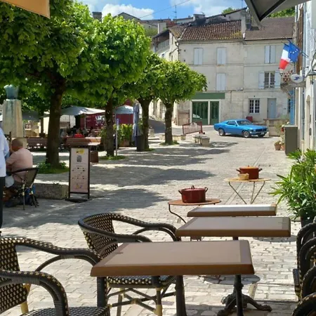 La Maison Du Tourniquet 公寓